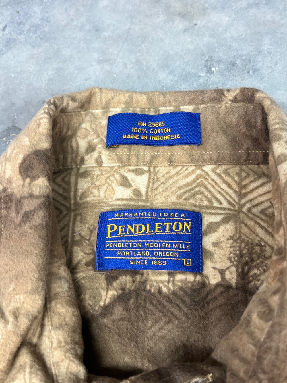 Pendleton Elk Patterned Shirt - Picture 2 of 2